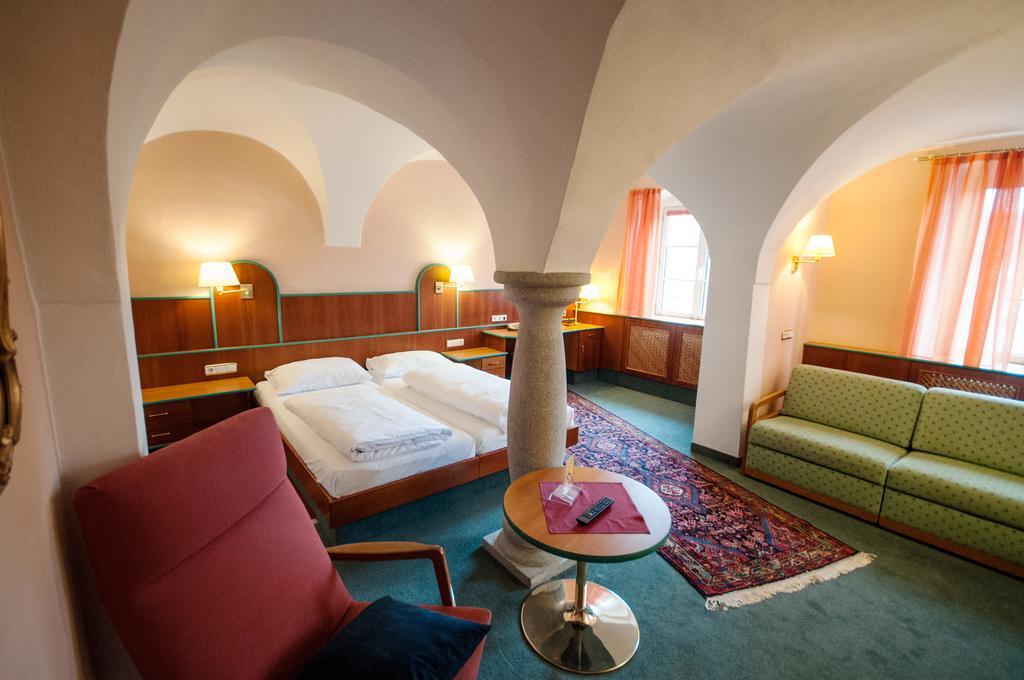 Hotel Gasthof Sonne Ашах-ан-дер-Донау Екстер'єр фото