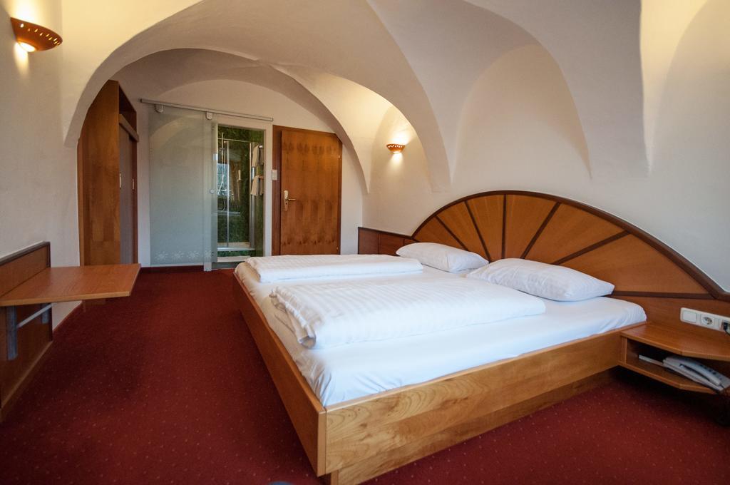 Hotel Gasthof Sonne Ашах-ан-дер-Донау Екстер'єр фото