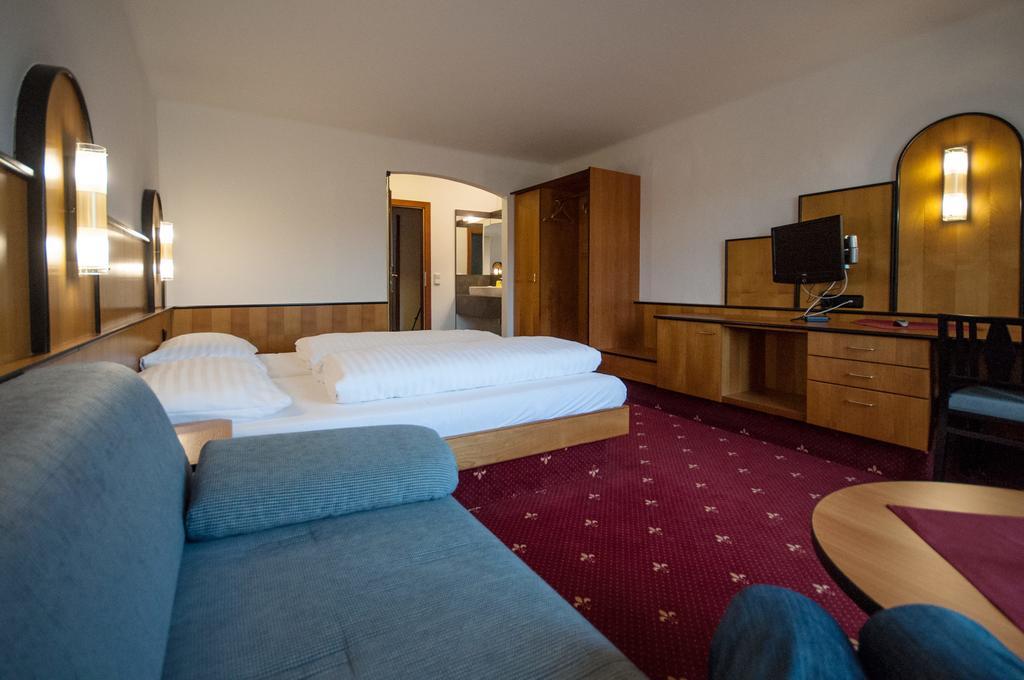 Hotel Gasthof Sonne Ашах-ан-дер-Донау Екстер'єр фото